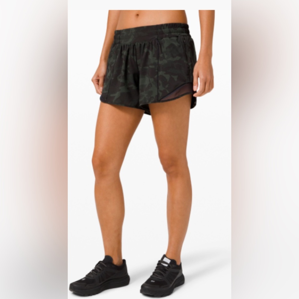 Lululemon Hotty Hot Short